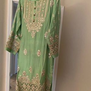 Pakistani Indian cloths/dresses